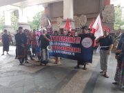 Tuntut Dewan Panggil Owner Hotel W Seminyak, FSPM Gelar Aksi Demo