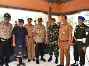 Wabup Suiasa Tinjau Sejumlah TPS Ingatkan Petugas KPPS Bekerja Sesuai Mekanisme