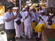 Bupati Giri Prasta Hadiri Upacara Tawur dan Melaspas, Mendem Pedagingan Pura Dalem Ganda Mayu, Klungkung