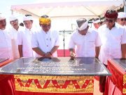 Gubernur Hadiri Karya Melaspas Bumi Sudha dan Mecaru Genah Melasti di Desa Adat Pedungan