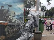 Patung-patung Hidup Jadi Daya Tarik di Kota Tua Jakarta