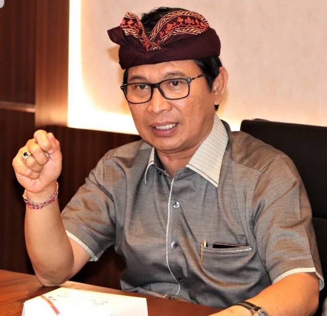 Adi Arnawa 1