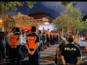 Satpol PP Kota Denpasar Tertibkan Pedagang Pasar Tumpah di Gajah Mada