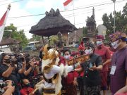 Disambut Hanoman, GIRIASA Resmi Daftarkan Diri di KPU Badung