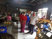 Pekerjakan 125 Warga Nongan, Putri Koster Kunjungi Industri Pia Mawar