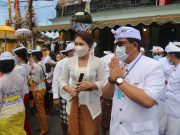 Haturkan Sembah Bakti di Pura Ulun Desa Pangkung Tibah Kediri, Sanjaya Ingatkan Warga Jalankan Yadnya dengan Utamakan Prokes