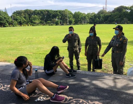 18 Diganjar Teguran, Tim Gabungan Gelar Razia Prokes di Lapangan Puputan I Gusti Ngurah Made Agung