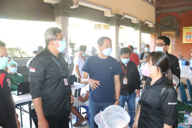 Wabup Pantau Vaksin (10)