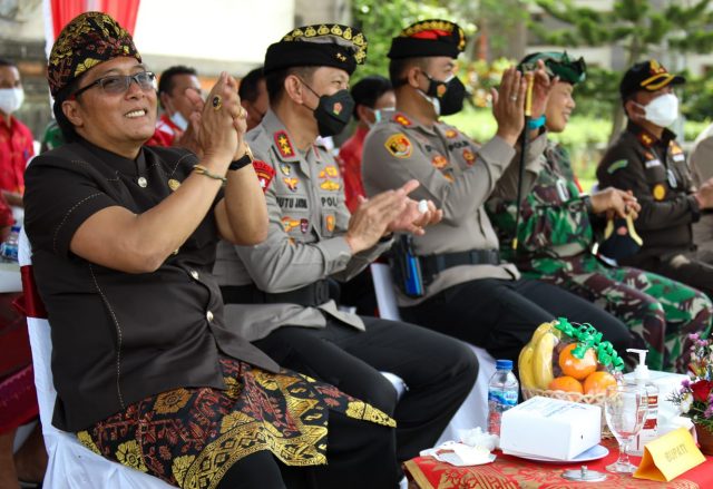 Polda Bali Gelar Apel (5)