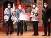 Gubernur Bali Wayan Koster Hadiri Puncak Peringatan Hari Guru Nasional Tahun 2021