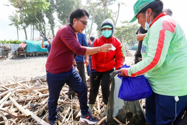 Bupati Sampah Kiriman (4)