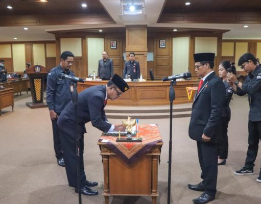 Sekda Adi Arnawa Hadiri Pelantikan Panwaslucam Kabupaten Badung