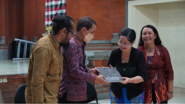29 November 2022_Suguhkan Sejarah Peringatan 729 Tahun Majapahit, Prodi Arkeologi dan Yayasan Arsari Dapat Pujian Menparekraf RI(1) - Putu Ari Suprapta Pratama