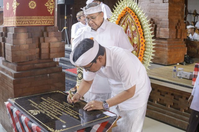 Pura Begawan Penyarikan (1)