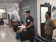 Kemudikan Angkot, Sat Reskrim Polresta Denpasar Serahkan WNA Asal Amerika ke Imigrasi