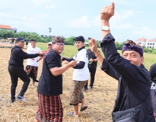 Diikuti 1.521 Layang-Layang, Sekda Alit Wiradana Buka Abiantimbul Kite Festival Ke-3