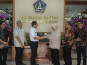 Bupati Badung Terima Kunja Bupati Purworejo Jawa Tengah di Puspem Badung