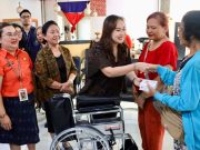 Wujudkan Pelayanan Sosial Inklusif, Ny. Ayu Kristi Arya Wibawa Serahkan Alat Bantu Kesehatan Bagi Penyandang Disabilitas
