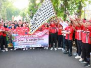 Serangkaian HUT Ke-80 PGRI dan HGN 2025, Wawali Arya Wibawa Ikuti Jalan Sehat Bersama Ribuan Guru