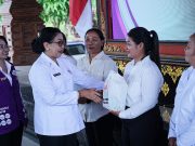TP Posyandu Bali Gelar Aksi Sosial “Membina dan Berbagi” di Desa Darmasaba