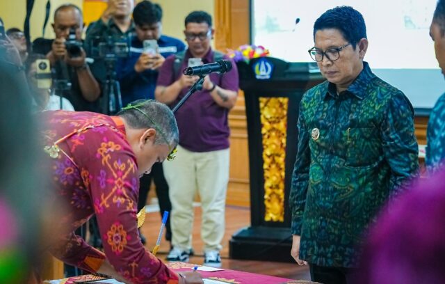 Lantik Direksi Perumda Pasar dan Pangan (9)