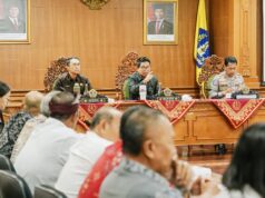 Bupati Adi Arnawa Berdialog dengan Tokoh Masyarakat Kerobokan Kelod, Cari Solusi Terbaik Uji Coba Rekayasa Arus Lalin