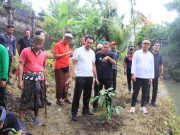 Bersama Bapak Angkat Kebersihan dan Elemen Desa Adat, Walikota Jaya Negara Hijaukan Pura Beji Penatih