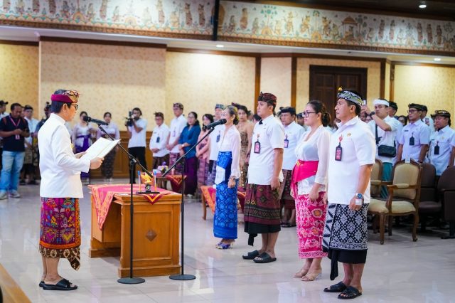 Lantik Pejabat Pemkab Badung (3)