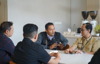 PLN UP2D Bali Berpartisipasi Terapkan “Clean Energy Day” , Hemat Ribuan Liter BBM