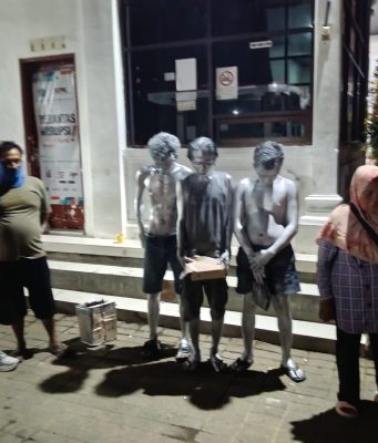 Satpol PP Denpasar Tertibkan 20 Gepeng di Sejumlah “Traffic Light”