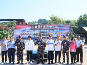Jaga Pesisir Sanur, Walikota Jaya Negara Dukung Aksi Bersih Pantai TNI AL