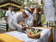 Bupati Nodya Karya Ngenteg Linggih di Pura Ulun Empelan Subak Aban
