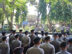 Aksi Damai Forkom Swakelola Sampah Bali Jadi Perhatian, Truk Sampah Bergerak Tertib Dikawal Polisi