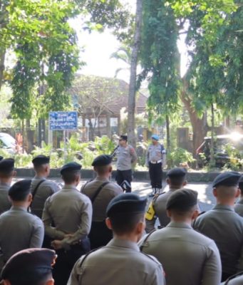 Aksi Damai Forkom Swakelola Sampah Bali Jadi Perhatian, Truk Sampah Bergerak Tertib Dikawal Polisi