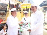 Wawali Arya Wibawa Hadiri Karya Ngenteg Linggih di Merajan Ageng Bhujangga Waisnawa Renon
