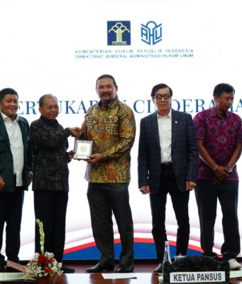Gubernur Koster Dukung Rancangan UU HPI Sebagai Langkah Tegas Tangani WNA