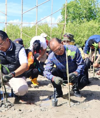 Gubernur Koster Apresiasi Gerakan Tanam Mangrove Inisiatif Kemendagri, Selaras Program Pemprov Bali