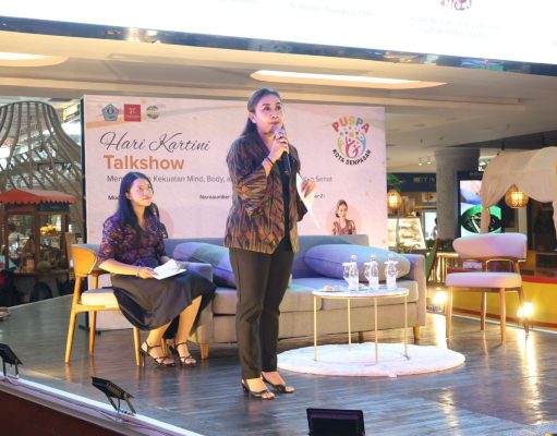 Hadiri “Talk Show” Hari Kartini, Ny. Kristi Arya Wibawa Ingatkan Jaga Keseimbangan Hidup dengan Gaya Hidup Sehat