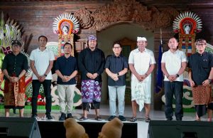 Hadiri Bazar Amal Banjar Teba Sari, Bupati Adi Arnawa Dorong Kebangkitan Pariwisata Kuta
