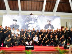 Salurkan Ribuan Komposter, Wabup Bagus Alit Sucipta Dampingi Wagub Giri Prasta Hadiri HUT Ke-22 Baladika Bali