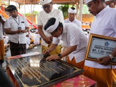 Bupati Adi Arnawa Hadiri Karya Ngenteg Linggih di Desa Adat Semana, Abiansemal