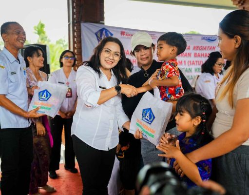 TP PKK Badung Salurkan 200 Paket Olahan Ikan di Desa Getasan