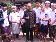 Wayan Koster Kobarkan Semangat Pendidikan di HUT SMKN 3 Kintamani, Ungkap Perjuangan dari Buruh hingga Gubernur Bali