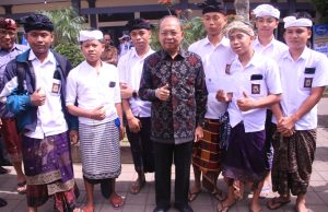 Wayan Koster Kobarkan Semangat Pendidikan di HUT SMKN 3 Kintamani, Ungkap Perjuangan dari Buruh hingga Gubernur Bali