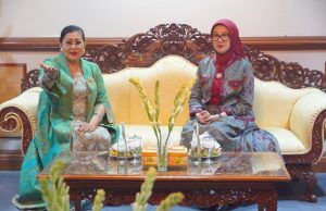 Terima Rombongan dari NTB, Ibu Putri Koster Berbagi Pengalaman Memajukan Sektor Kerajinan