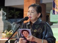Ibu Putri Suastini Koster Ingin Lahir Generasi Pembaca Puisi yang Mampu “Menghidupkan” Karya Sastra