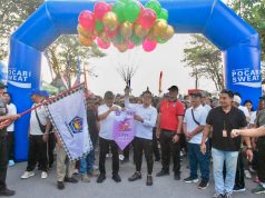 Bersama Majukan LPD, Wawali Arya Wibawa Lepas Jalan Sehat HUT Ke-35 LPD Desa Adat Kesiman
