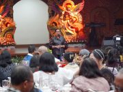 Reuni Alumni FEB Unud, Putri Koster Dorong Peran Akademisi Selamatkan Tenun Bali