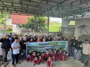 Pegadaian Praya Salurkan Bantuan Material Pembangunan Ruang Kelas dan Edukasi Investasi Emas