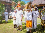 Purnama Kasa, Pemkab Badung Gelar Karya Nyatur Rebah di Pura Lingga Bhuwana, Puspem Badung